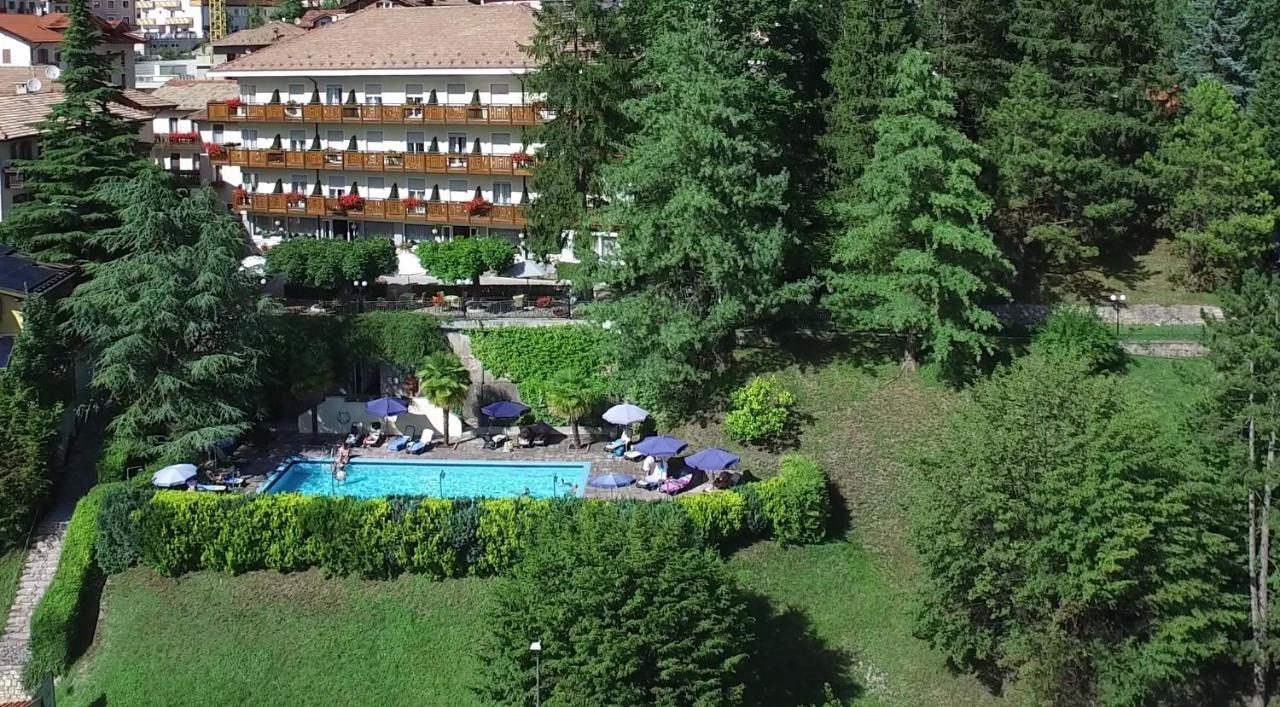 Hotel Miralago Wellness - Adults Only Molveno Exterior foto