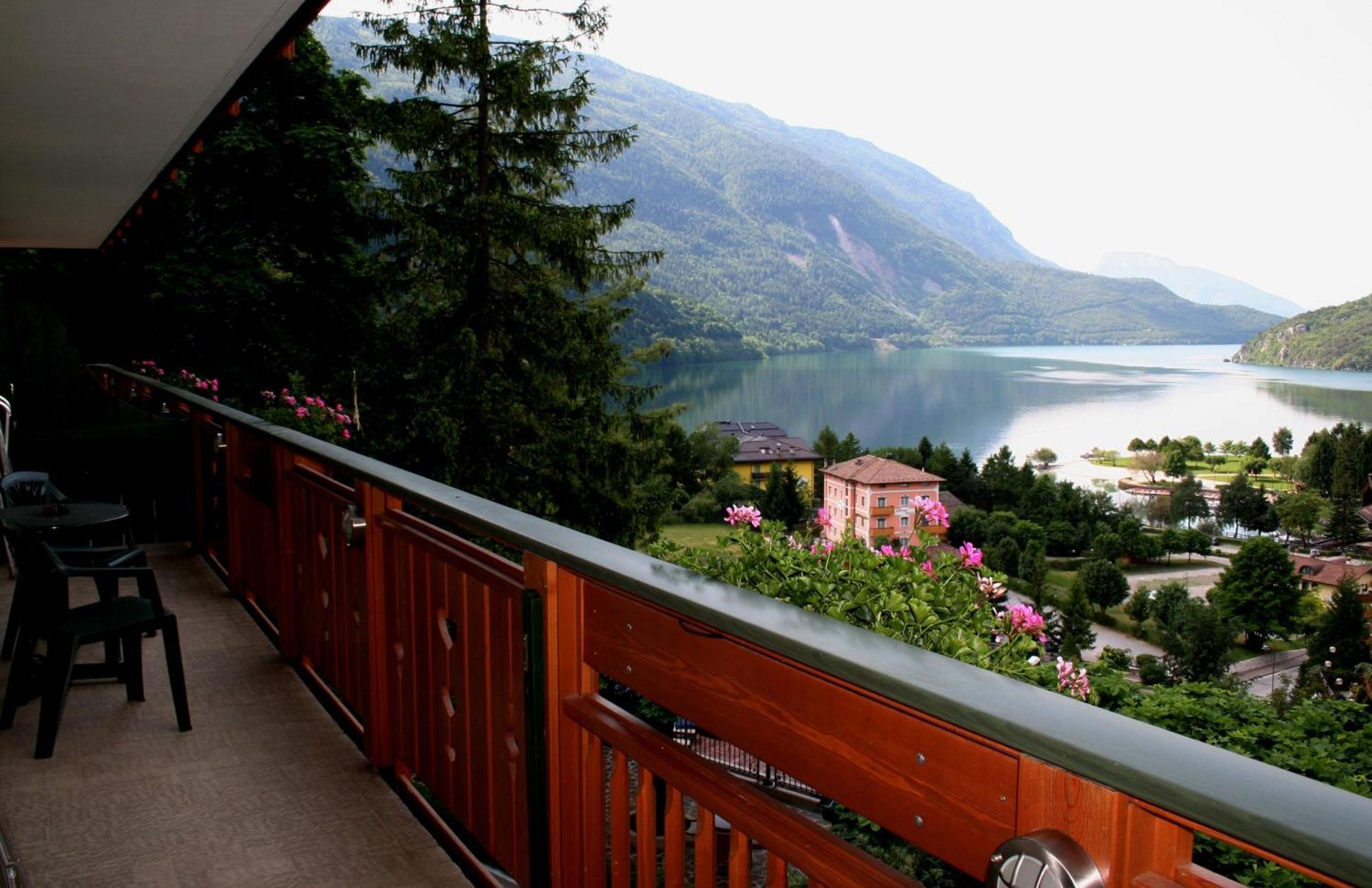 Hotel Miralago Wellness - Adults Only Molveno Exterior foto