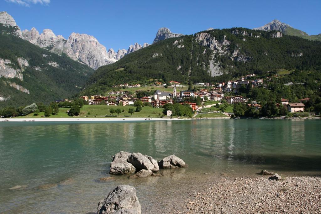Hotel Miralago Wellness - Adults Only Molveno Exterior foto